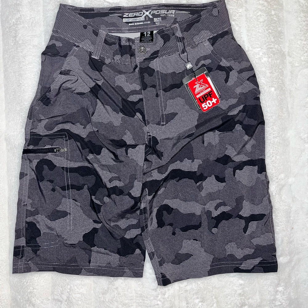 NWT (Boys 12) Hybrid shorts